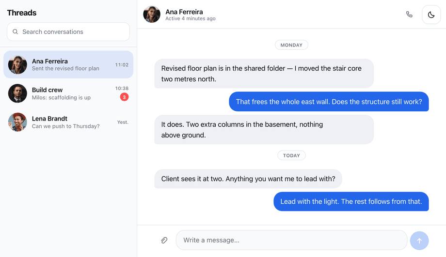 Responsive Full Chat Screen Flexbox CSS — preview